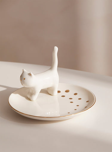 Cat on the run tray